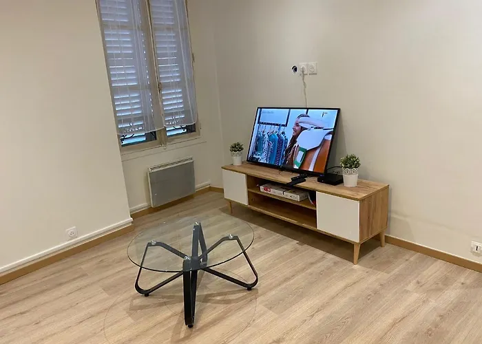 Grand F4 De 71M2 Pour 6 Personnes En Plein Centre Ville Arpajon