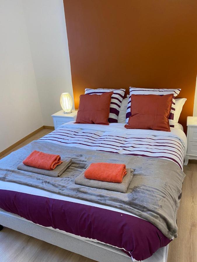 Grand F4 De 71m2 Pour 6 Personnes En Plein Centre Arpajon
